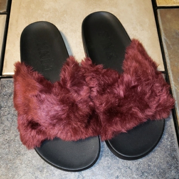 VS Pink Furry Slides - Picture 2 of 2